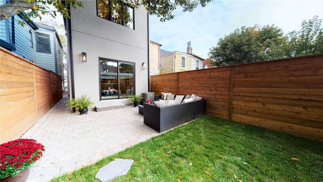 538 Quebec Ave, House semidetached with 3 bedrooms, 3 bathrooms and 2 parking in Toronto ON | Image 19