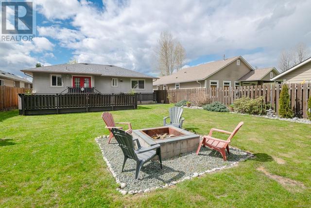 5527 Woodland Cres E, House detached with 5 bedrooms, 3 bathrooms and 2 parking in Port Alberni BC | Image 1