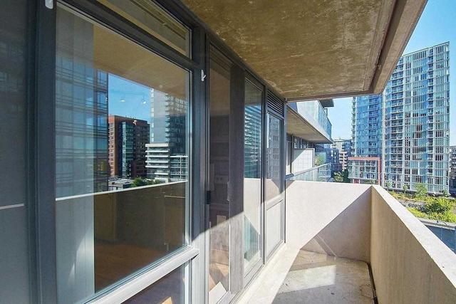 606 - 20 Joe Shuster Way, Condo with 1 bedrooms, 1 bathrooms and 0 parking in Toronto ON | Image 6