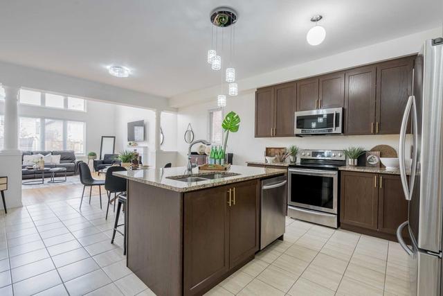16 Butson Cres, House detached with 4 bedrooms, 4 bathrooms and 6 parking in Clarington ON | Image 23