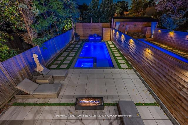 321 Melrose Ave, House detached with 4 bedrooms, 5 bathrooms and 4 parking in Toronto ON | Image 35