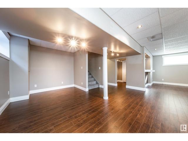 7915 3 Av Sw, House detached with 3 bedrooms, 3 bathrooms and null parking in Edmonton AB | Image 17