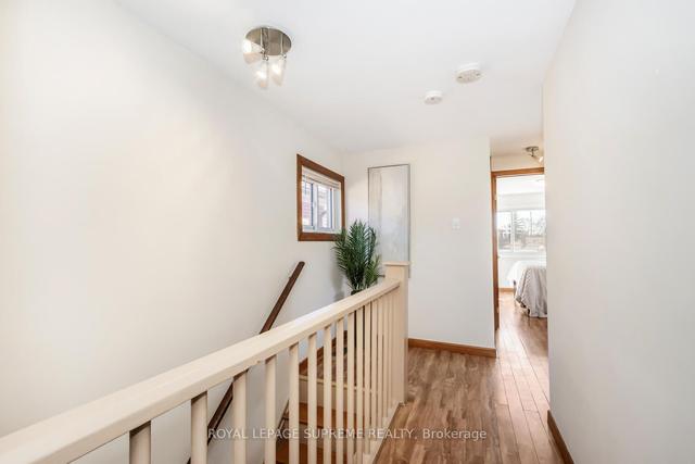 15 Bexley Cres, House detached with 2 bedrooms, 2 bathrooms and 3 parking in Toronto ON | Image 9