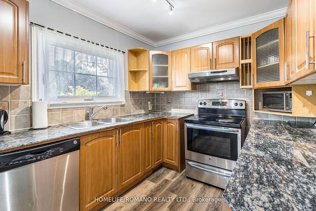 31 Gracefield Ave, House detached with 3 bedrooms, 2 bathrooms and 5 parking in Toronto ON | Image 4