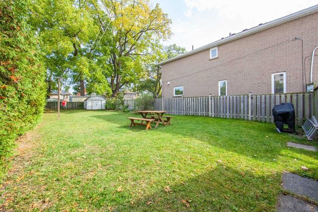 35 North Woodrow Blvd, House detached with 2 bedrooms, 2 bathrooms and 3 parking in Toronto ON | Image 16