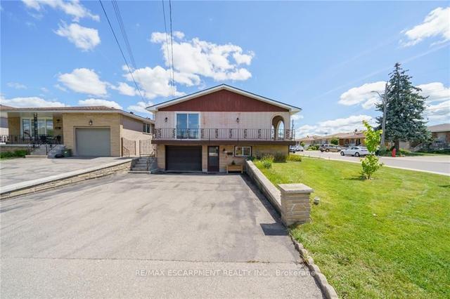 33 Algonquin Crt, House detached with 3 bedrooms, 2 bathrooms and 5 parking in Hamilton ON | Image 27