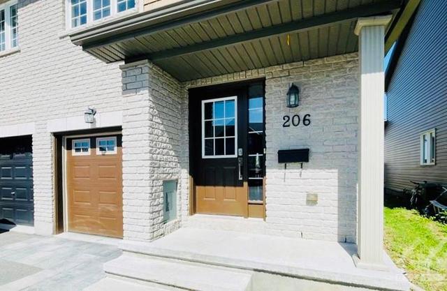 206 Vision Street, Townhouse with 3 bedrooms, 3 bathrooms and 3 parking in Ottawa ON | Image 3