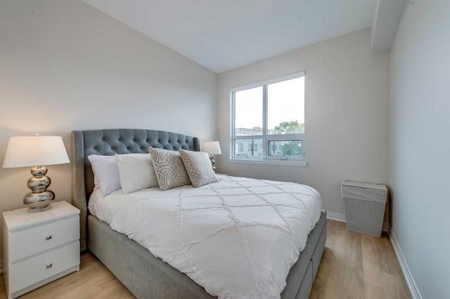 8 - 680 Atwater Ave, Townhouse with 2 bedrooms, 2 bathrooms and 1 parking in Mississauga ON | Image 2