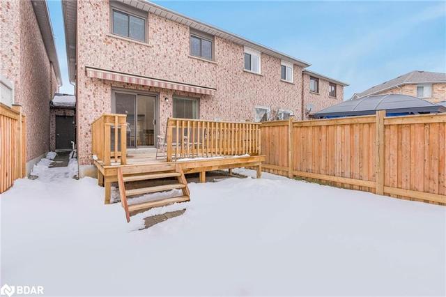 55 Lento Court, House attached with 3 bedrooms, 2 bathrooms and 5 parking in Vaughan ON | Image 26