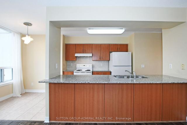 405 - 50 Disera Dr, Condo with 2 bedrooms, 2 bathrooms and 1 parking in Vaughan ON | Image 6