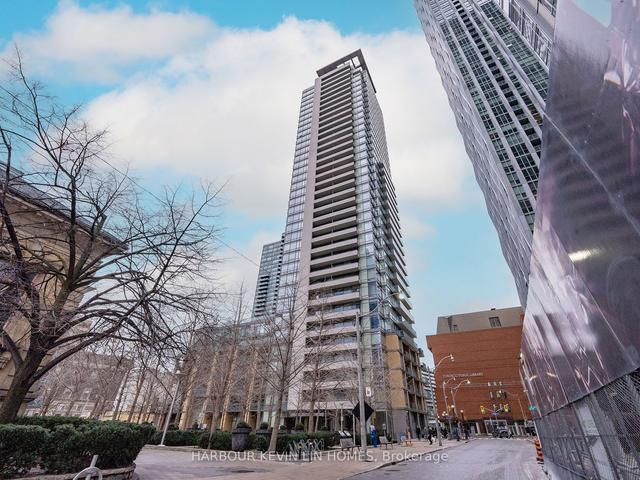 3003 - 18 Yorkville Ave, Condo with 2 bedrooms, 2 bathrooms and 1 parking in Toronto ON | Image 1