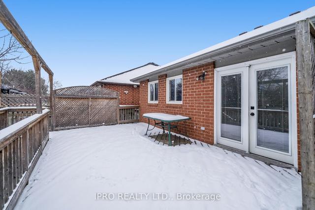 85 Springview Dr, House detached with 2 bedrooms, 2 bathrooms and 3 parking in Brampton ON | Image 24