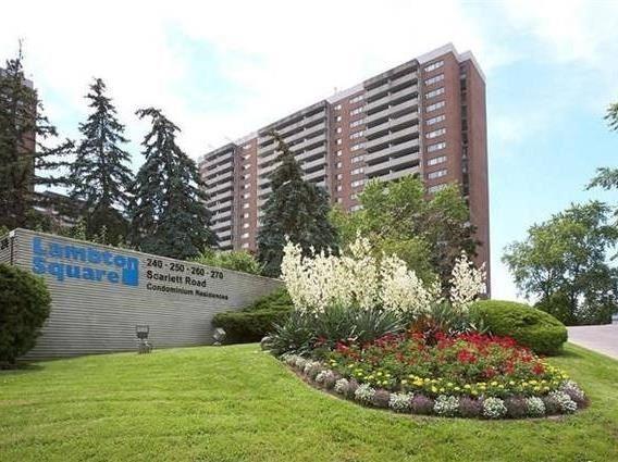 204 - 250 Scarlett Rd, Condo with 3 bedrooms, 2 bathrooms and 1 parking in Toronto ON | Image 1