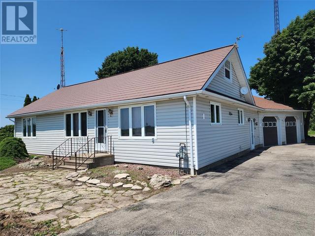 6309 Rivard Line, House attached with 3 bedrooms, 1 bathrooms and null parking in Chatham Kent ON | Image 2