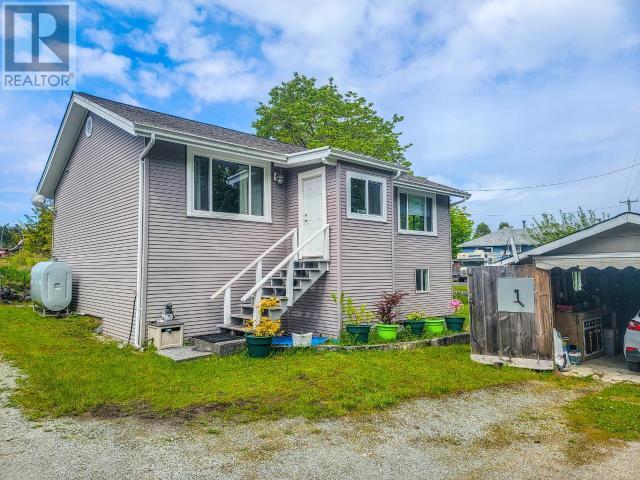 5139 Prospect Street, House detached with 3 bedrooms, 1 bathrooms and 1 parking in Pemberton BC | Card Image