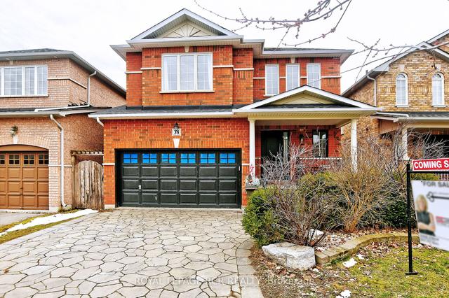 38 Delattaye Ave, House detached with 4 bedrooms, 4 bathrooms and 4 parking in Aurora ON | Image 1
