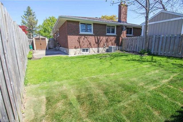 11 Hill Park Lane, House semidetached with 3 bedrooms, 1 bathrooms and 3 parking in St. Catharines ON | Image 10