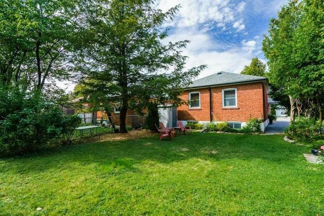127 Ferris Rd, House detached with 3 bedrooms, 2 bathrooms and 3 parking in Toronto ON | Image 8