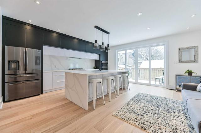 33 Kimberley Ave, House detached with 4 bedrooms, 5 bathrooms and 1 parking in Toronto ON | Image 4