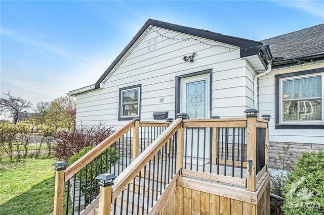22 Rossland Avenue, House detached with 6 bedrooms, 2 bathrooms and 4 parking in Ottawa ON | Image 3
