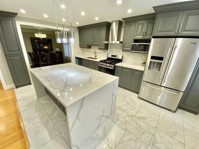 26 Holliman Lane, House detached with 3 bedrooms, 3 bathrooms and 4 parking in Ajax ON | Image 5
