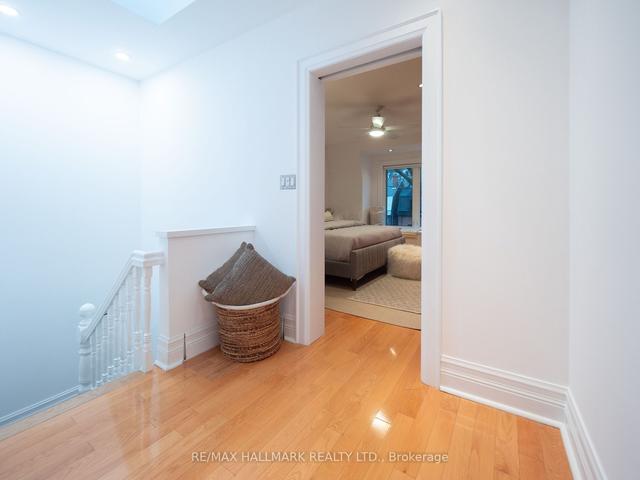 14 Riverdale Ave, House semidetached with 2 bedrooms, 2 bathrooms and 0 parking in Toronto ON | Image 8