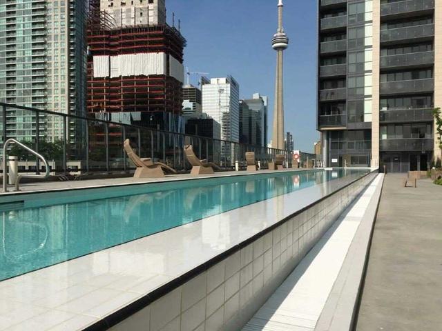 3309 - 1 The Esplanade Ave, Condo with 1 bedrooms, 1 bathrooms and 1 parking in Toronto ON | Image 2