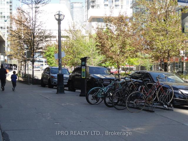 808 - 8 Telegram Mews, Condo with 2 bedrooms, 2 bathrooms and 1 parking in Toronto ON | Image 21