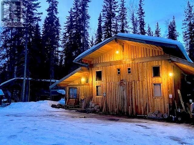 1919 Aveling Coalmine Road, House detached with 2 bedrooms, 2 bathrooms and null parking in Bulkley Nechako A BC | Image 27
