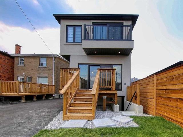 119 Regent St, House detached with 1 bedrooms, 1 bathrooms and 1 parking in Toronto ON | Image 2