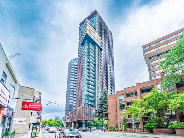 2505 - 32 Davenport Rd, Condo with 2 bedrooms, 2 bathrooms and 1 parking in Toronto ON | Image 1