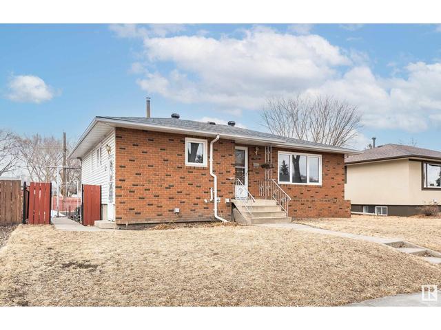 9916 77 St Nw, House detached with 4 bedrooms, 2 bathrooms and 6 parking in Edmonton AB | Image 1