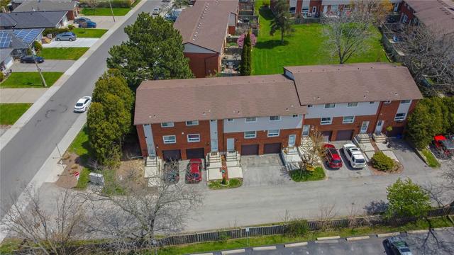 39 - 170 Lavina Cres, Townhouse with 3 bedrooms, 2 bathrooms and 2 parking in Hamilton ON | Image 15