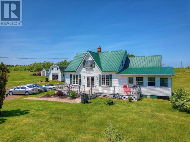 34 Leopold Francis Lane, House detached with 5 bedrooms, 1 bathrooms and null parking in Souris FD PE | Image 1