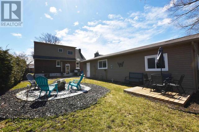 49 Grandview Ave, House detached with 3 bedrooms, 3 bathrooms and null parking in Sault Ste. Marie ON | Image 10