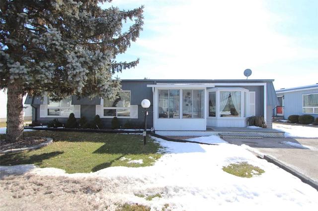 8 Loyalist Crt, House detached with 2 bedrooms, 2 bathrooms and 2 parking in Clarington ON | Image 1