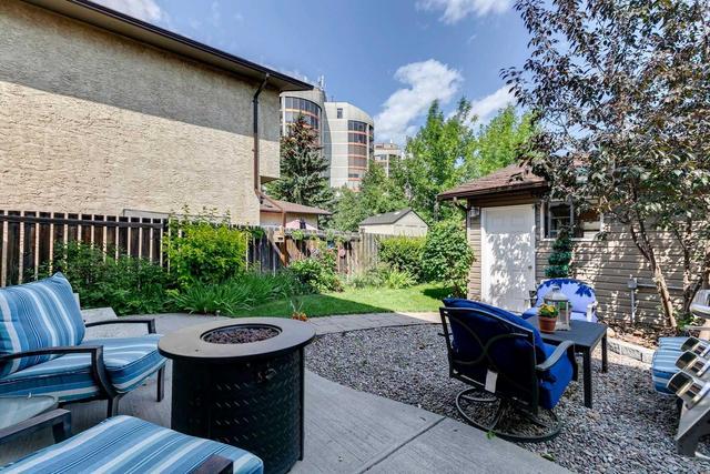 6924 Coach Hill Road Sw, Home with 3 bedrooms, 1 bathrooms and 1 parking in Calgary AB | Image 28