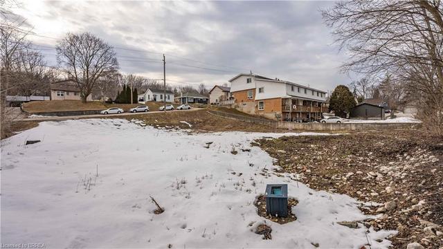 46 Washington Street, Home with 0 bedrooms, 0 bathrooms and null parking in Brant ON | Image 12
