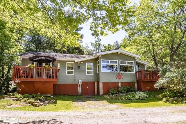 1197 South Kahshe Lake Road, House detached with 3 bedrooms, 1 bathrooms and 6 parking in Gravenhurst ON | Image 3