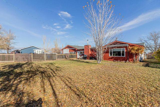 536 4 Street, House detached with 3 bedrooms, 1 bathrooms and 5 parking in Cypress County AB | Image 2