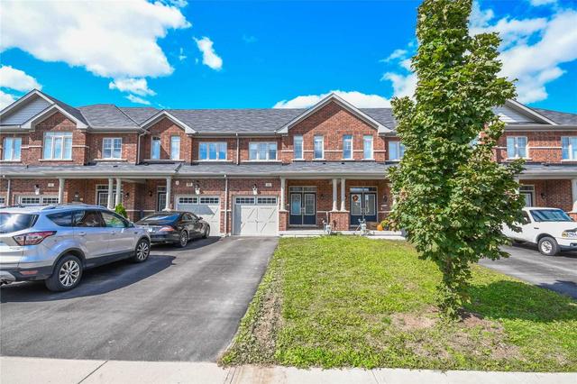 66 Forsyth Cres, House attached with 3 bedrooms, 3 bathrooms and 3 parking in Barrie ON | Image 1