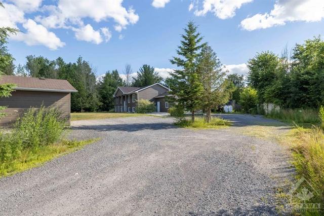 7843 Highway 15 Highway, House detached with 4 bedrooms, 2 bathrooms and 10 parking in Beckwith ON | Image 5