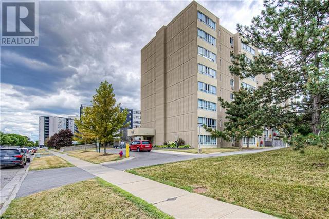 65 Highland Crescent Unit# 404, Condo with 1 bedrooms, 1 bathrooms and 1 parking in Kitchener ON | Card Image