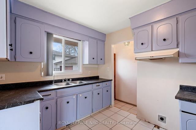 72 Ted St, House semidetached with 3 bedrooms, 1 bathrooms and 4 parking in St. Catharines ON | Image 7
