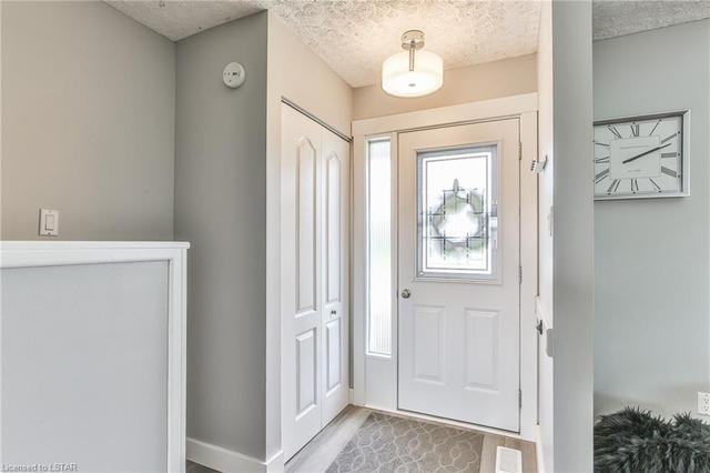 105 Maple Avenue, House semidetached with 4 bedrooms, 1 bathrooms and null parking in Stratford ON | Image 4