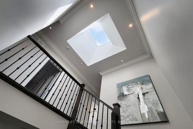 208 Joicey Blvd, House detached with 4 bedrooms, 5 bathrooms and 5 parking in Toronto ON | Image 10