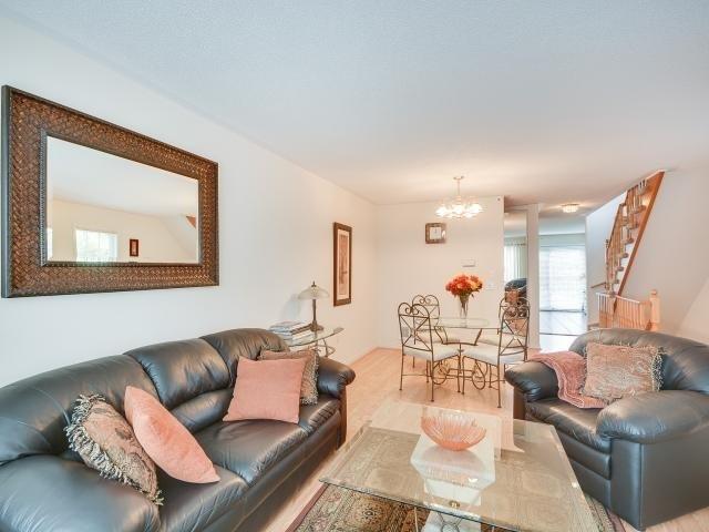 th38 - 38 Fairview Rd W, Townhouse with 3 bedrooms, 3 bathrooms and 1 parking in Mississauga ON | Image 4