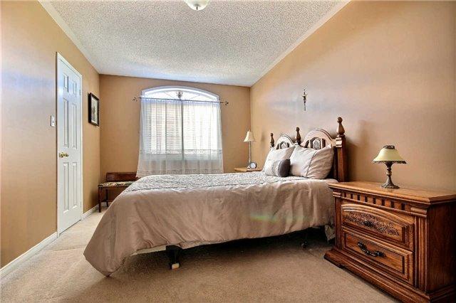 3866 Foxborough Tr, House semidetached with 3 bedrooms, 4 bathrooms and 2 parking in Mississauga ON | Image 13