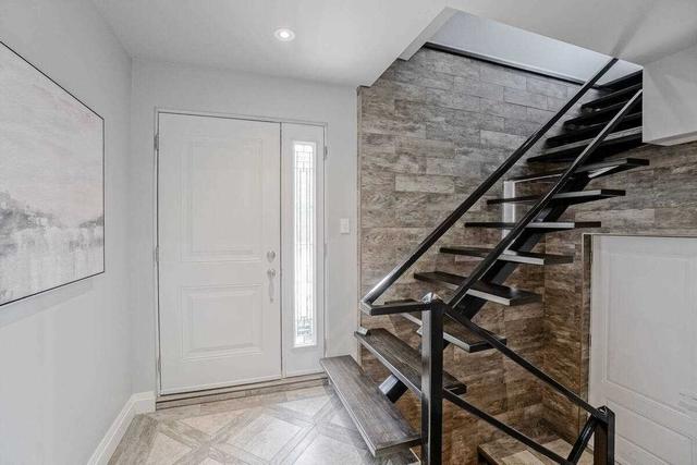 1329 St. James Ave, House detached with 7 bedrooms, 6 bathrooms and 11 parking in Mississauga ON | Image 23