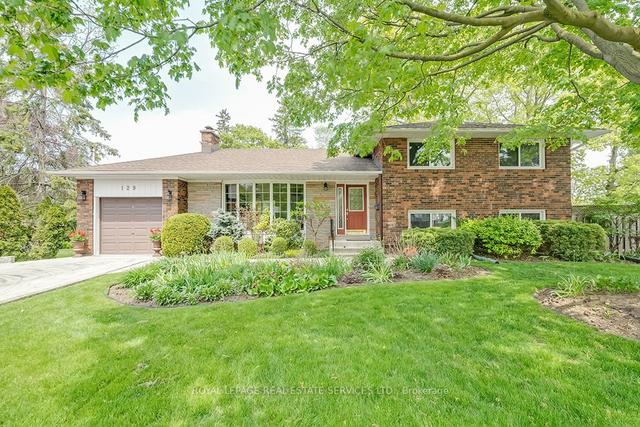 129 Sparling Crt, House detached with 3 bedrooms, 2 bathrooms and 8 parking in Oakville ON | Image 12
